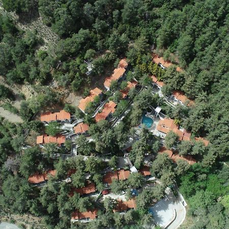 Poed Residences Platres Bagian luar foto