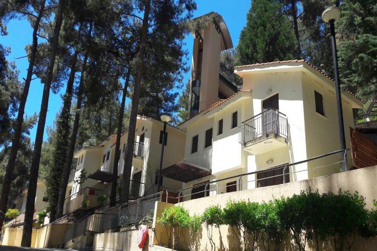Poed Residences Platres Bagian luar foto