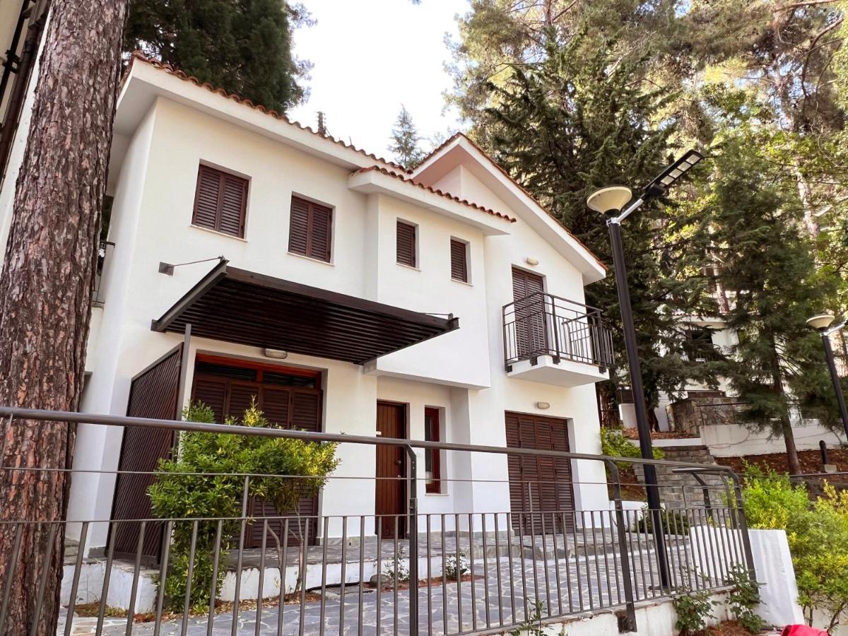 Poed Residences Platres Bagian luar foto