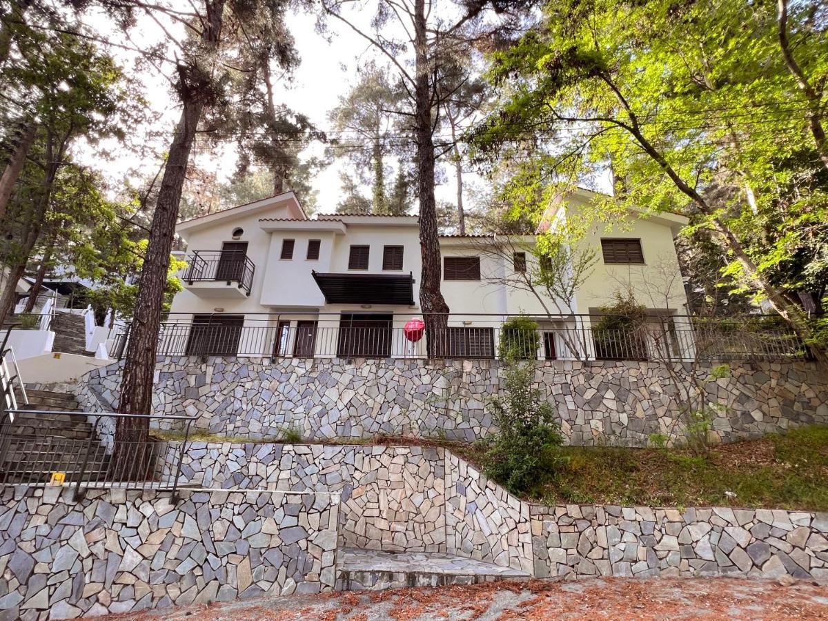 Poed Residences Platres Bagian luar foto