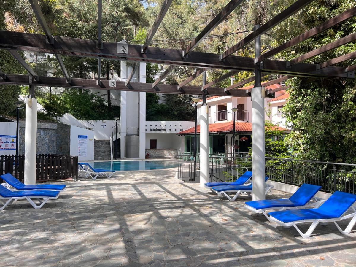 Poed Residences Platres Bagian luar foto