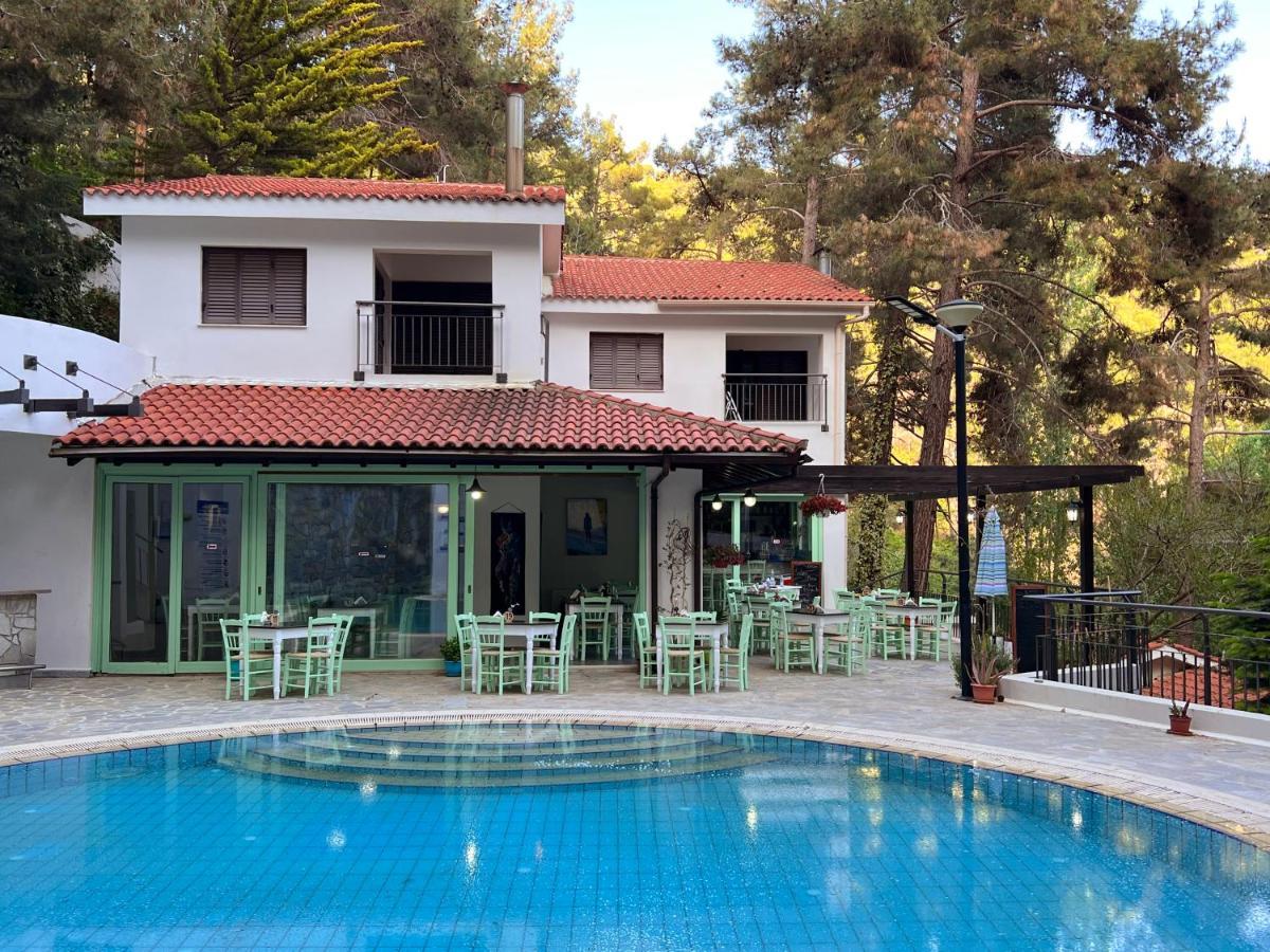 Poed Residences Platres Bagian luar foto