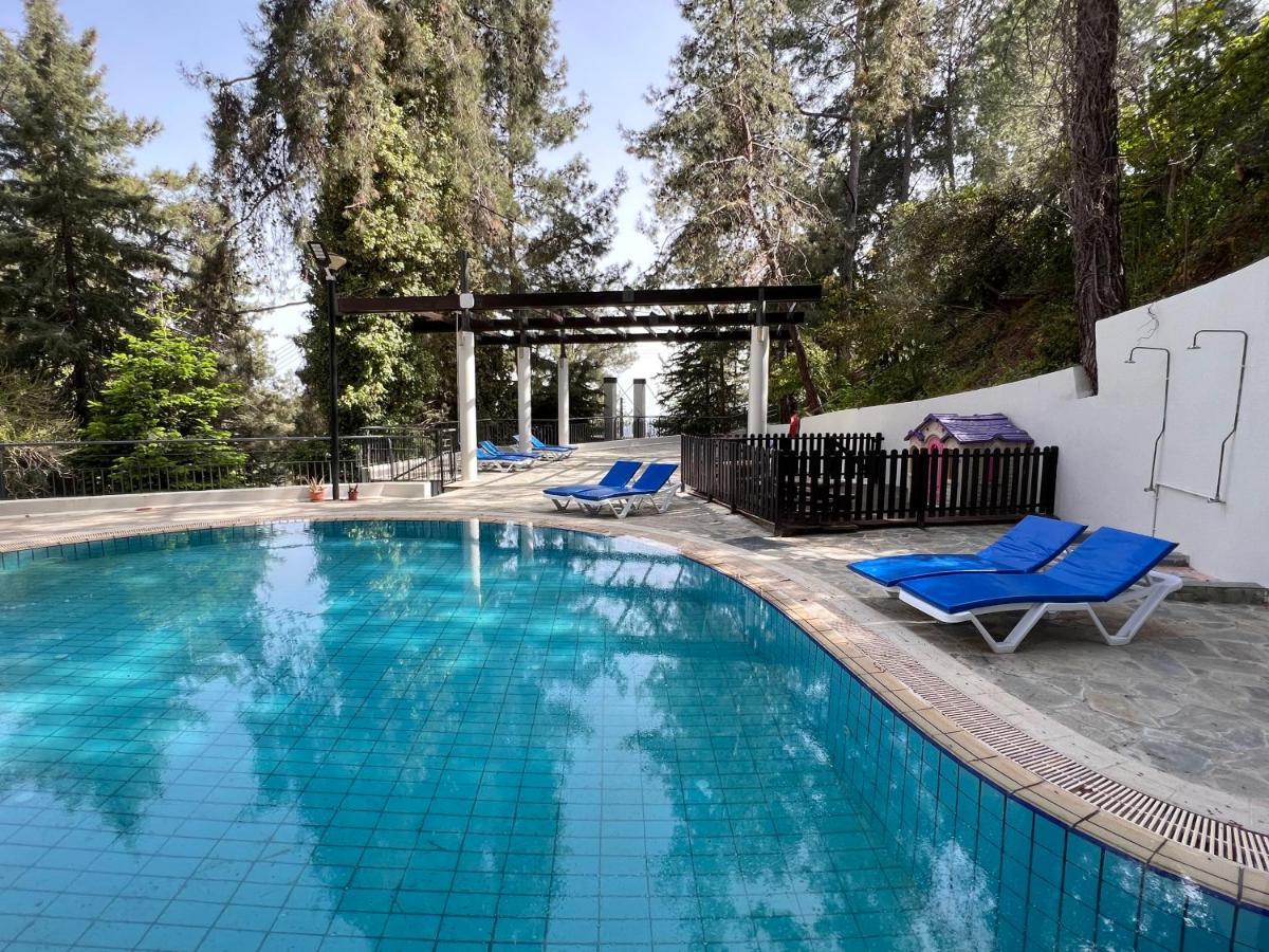 Poed Residences Platres Bagian luar foto