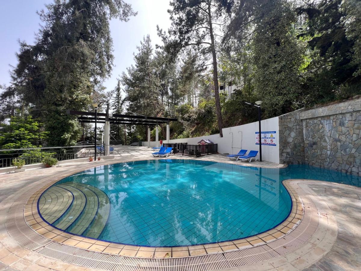 Poed Residences Platres Bagian luar foto